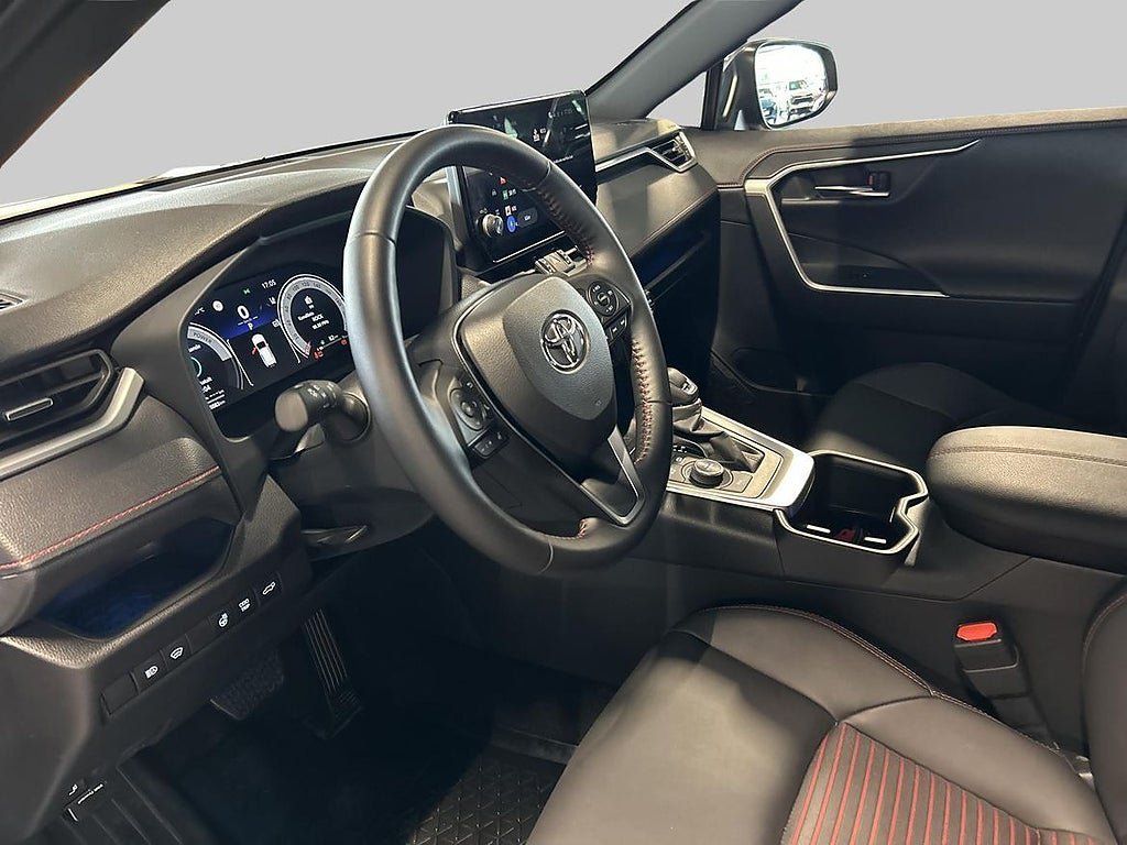Vehicle Image 14