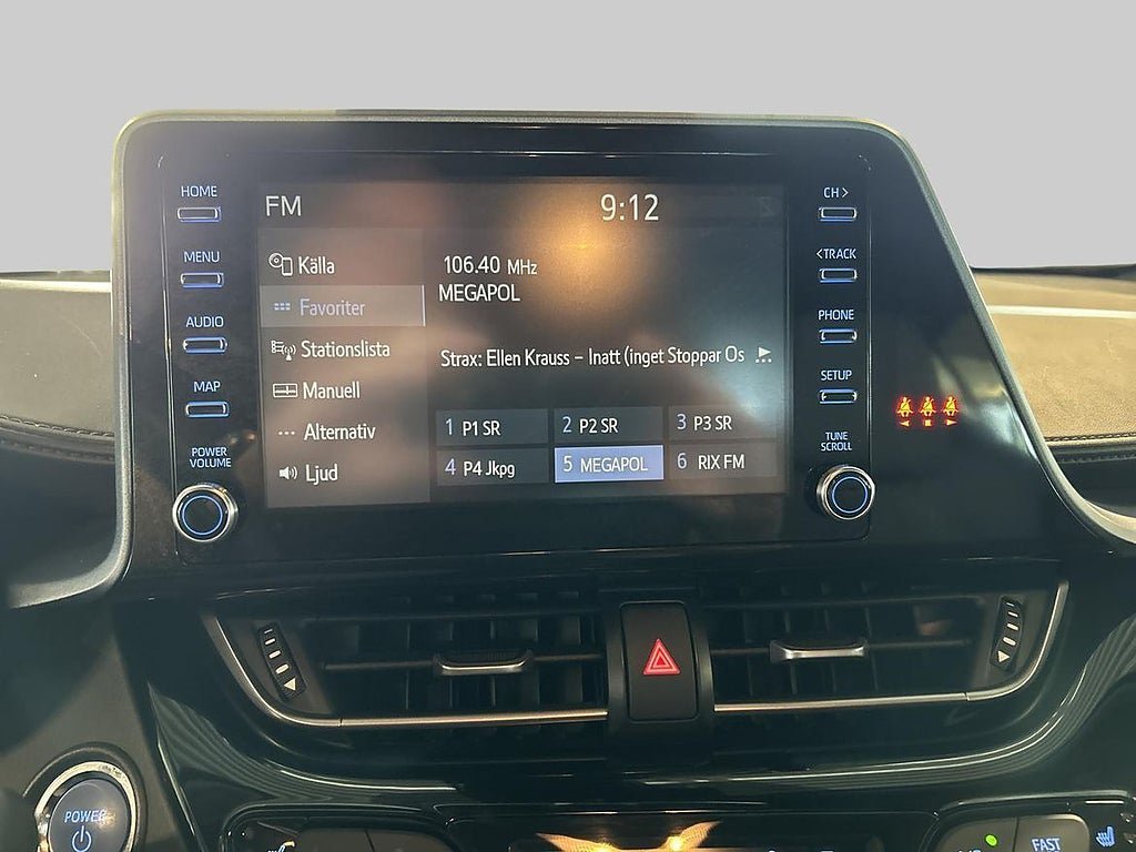 Vehicle Image 16