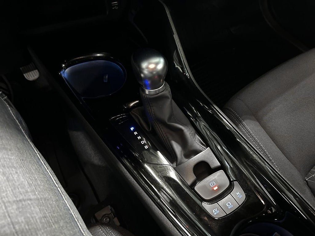 Vehicle Image 18