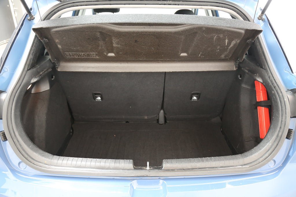 Vehicle Image 22