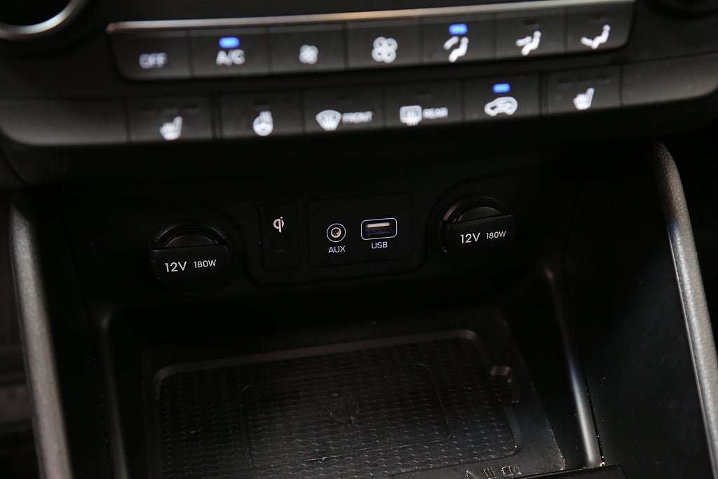 Vehicle Image 21