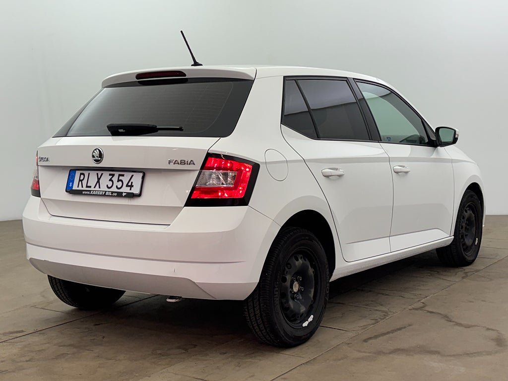Vehicle Image 6