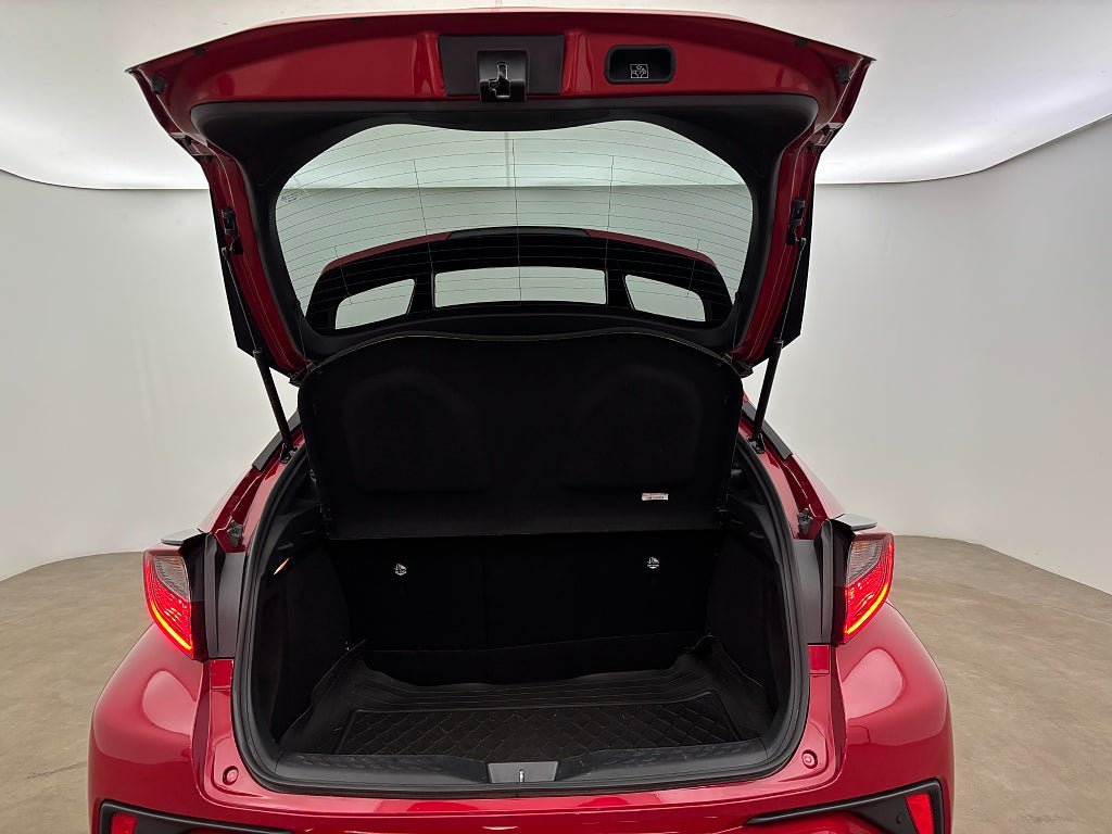 Vehicle Image 10