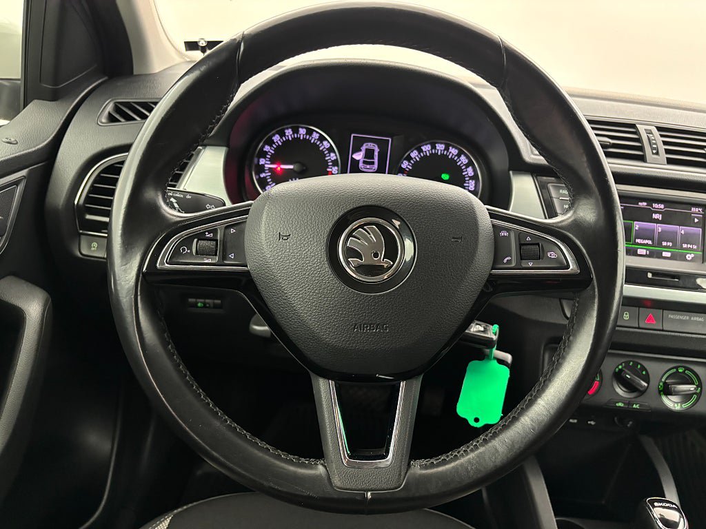 Vehicle Image 18