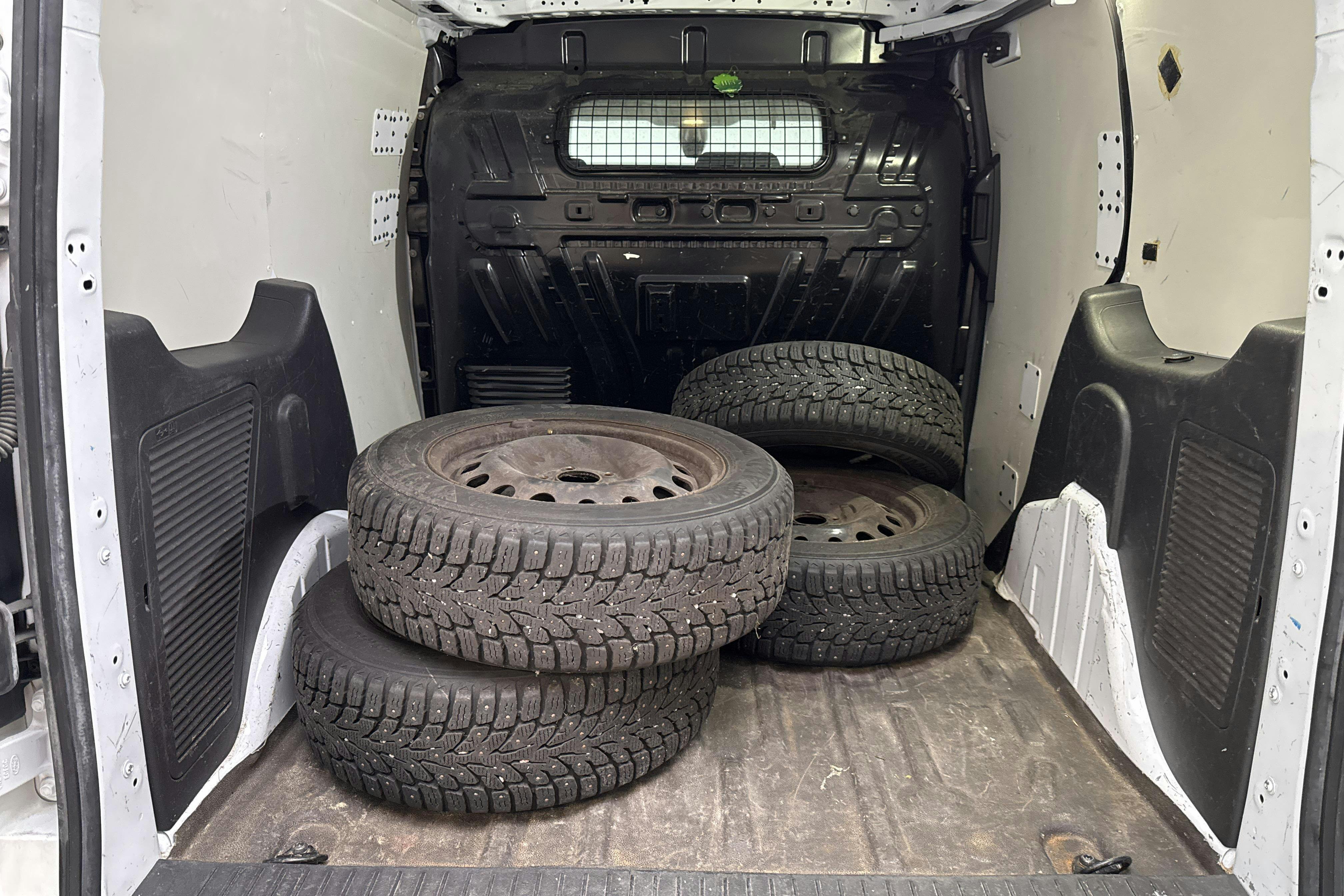 Vehicle Image 8