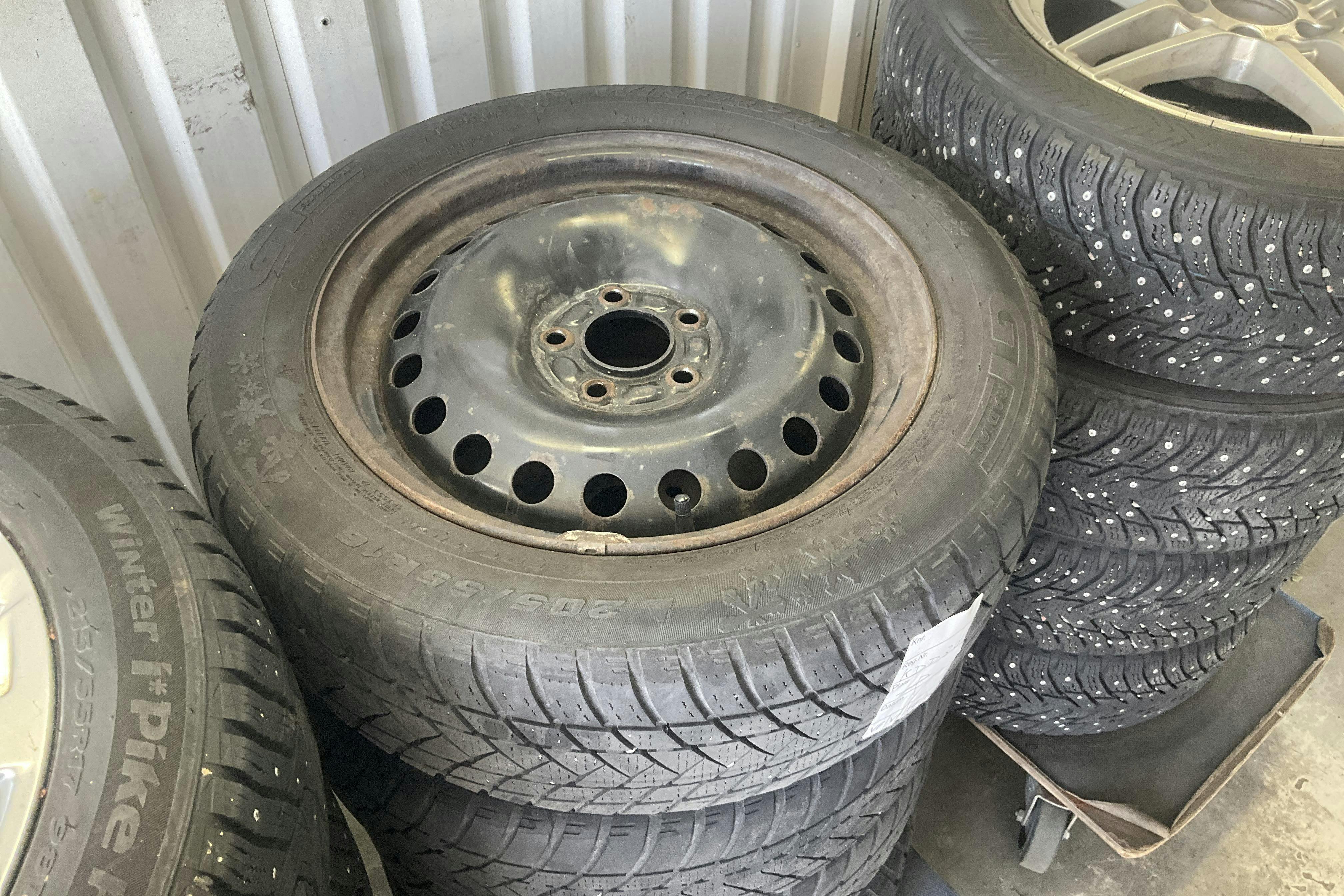 Vehicle Image 11