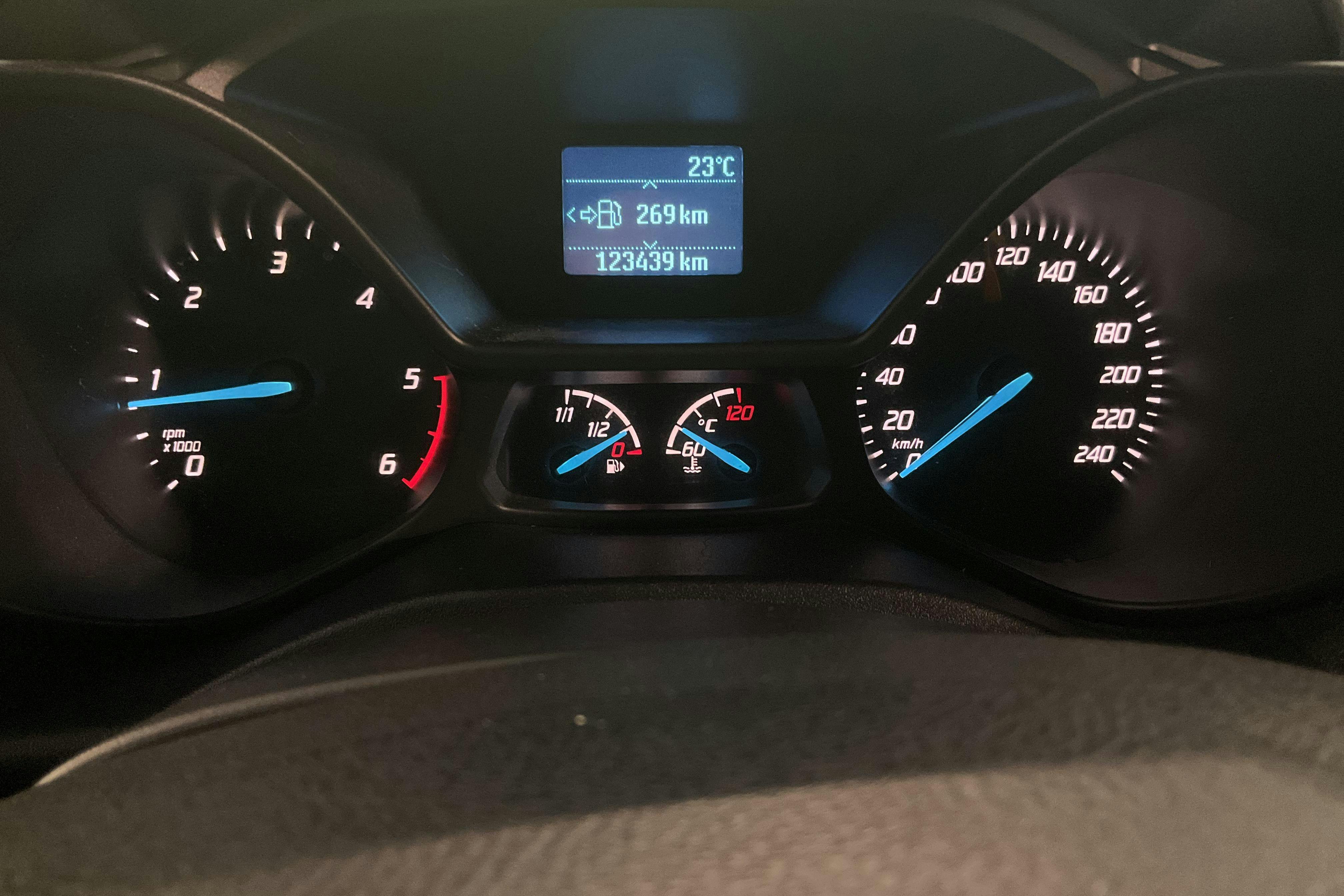 Vehicle Image 9