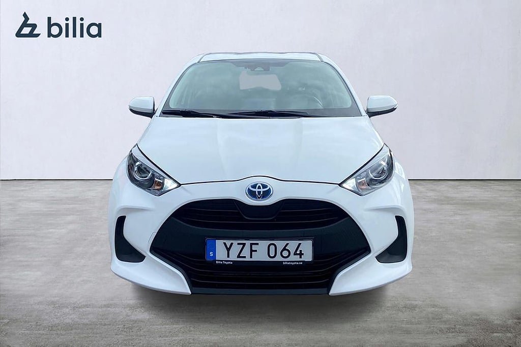Vehicle Image 6