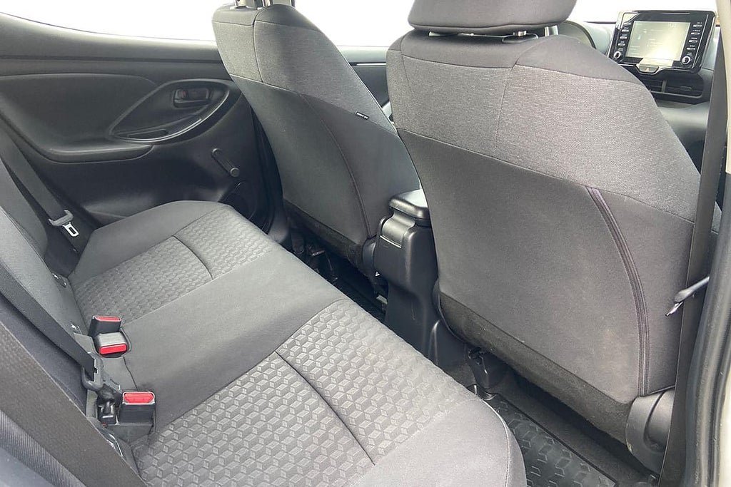 Vehicle Image 9