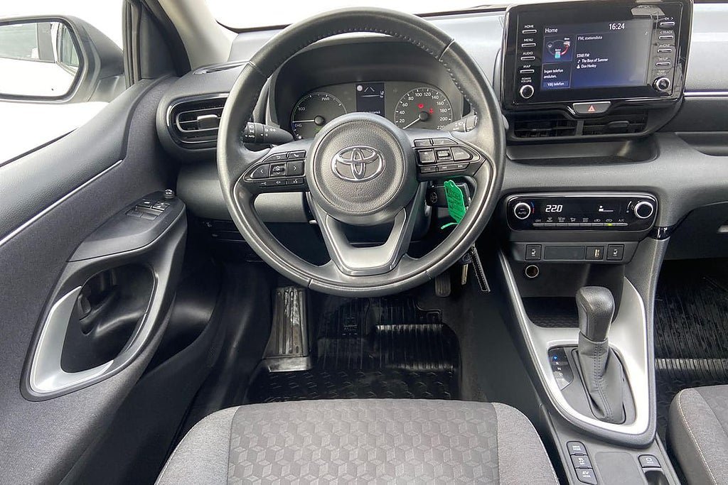 Vehicle Image 11