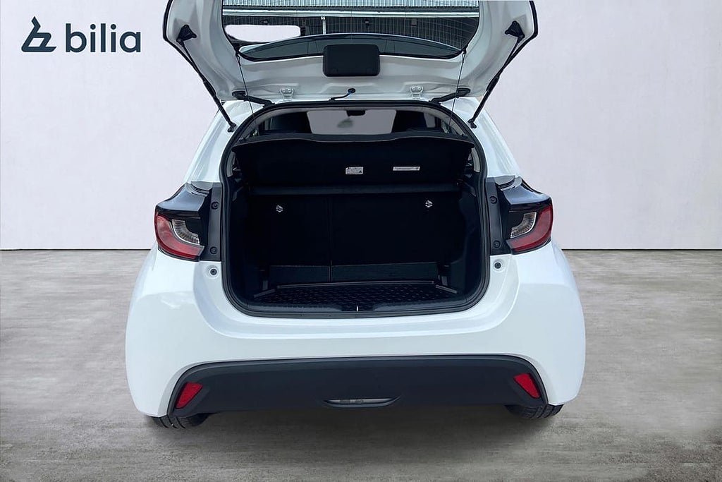 Vehicle Image 12