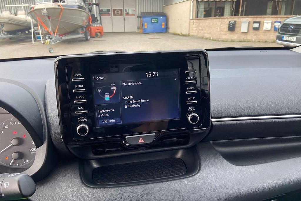 Vehicle Image 15