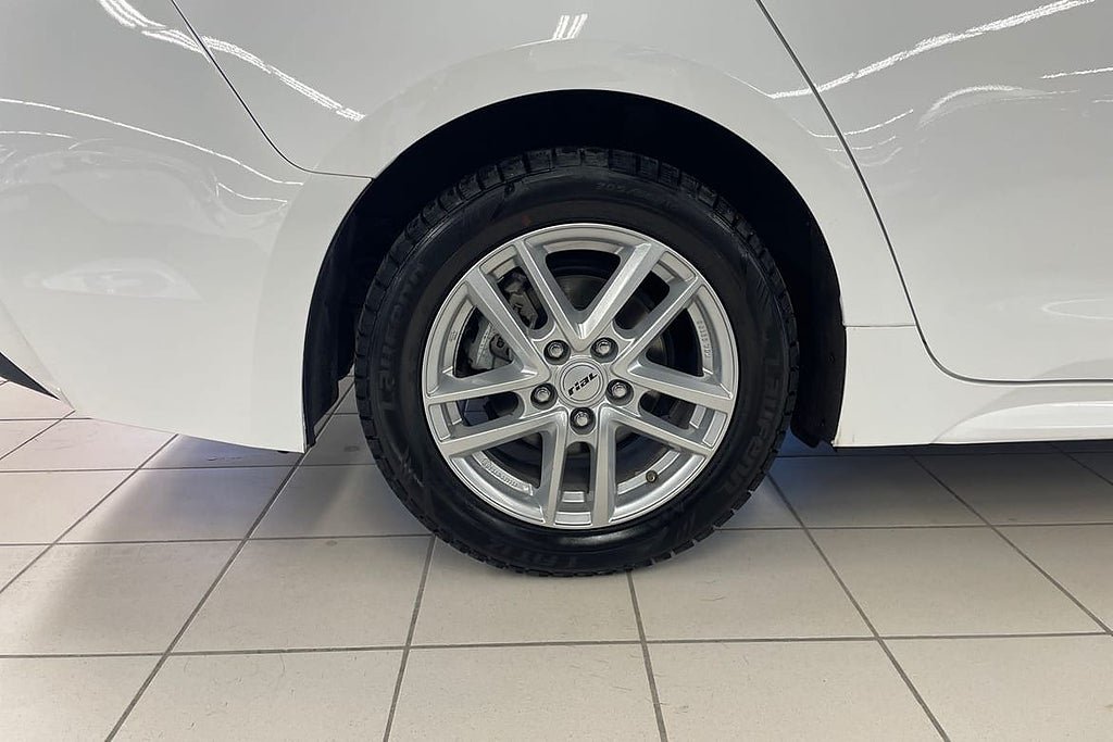 Vehicle Image 16