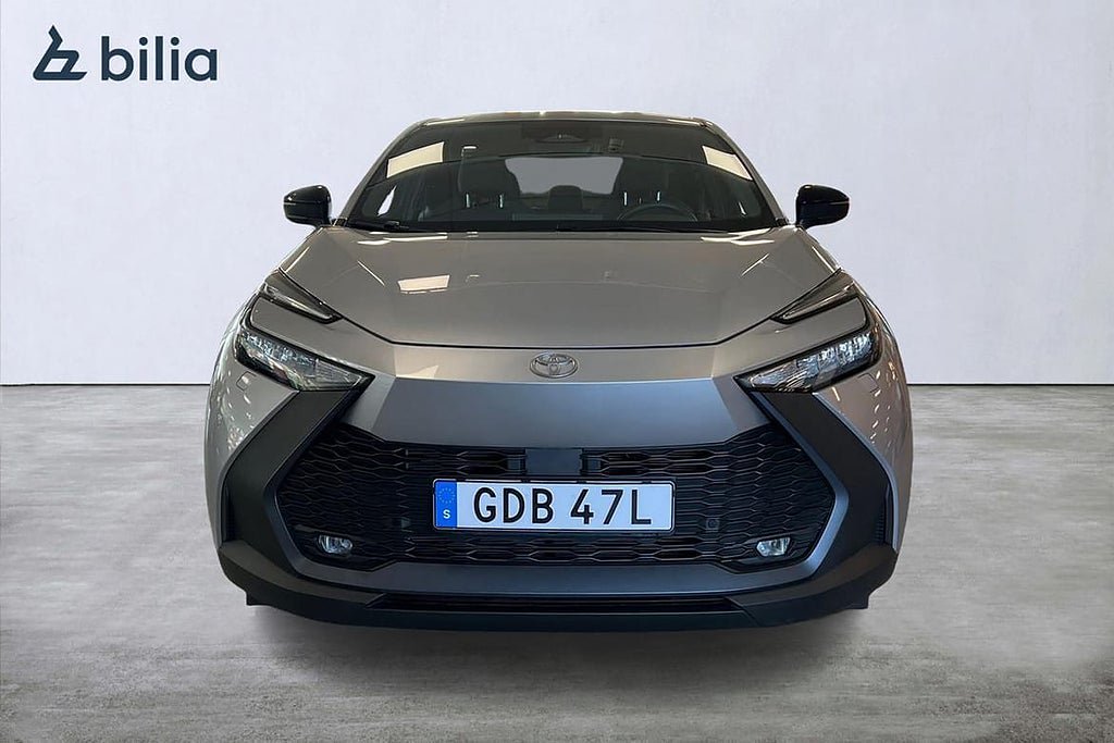 Vehicle Image 6