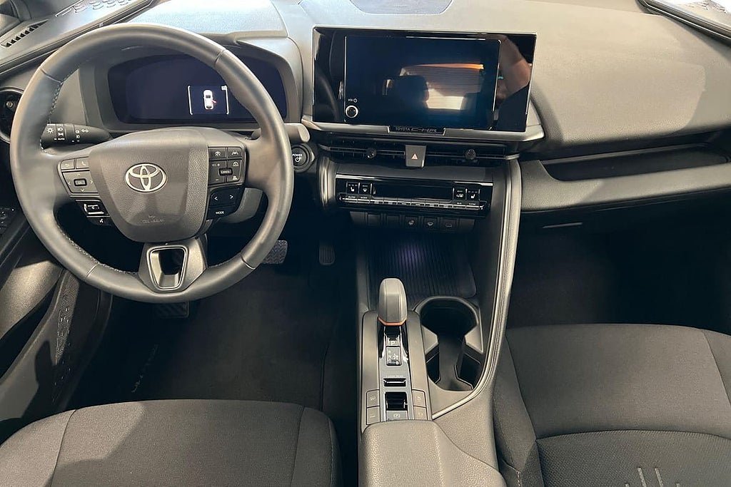 Vehicle Image 10
