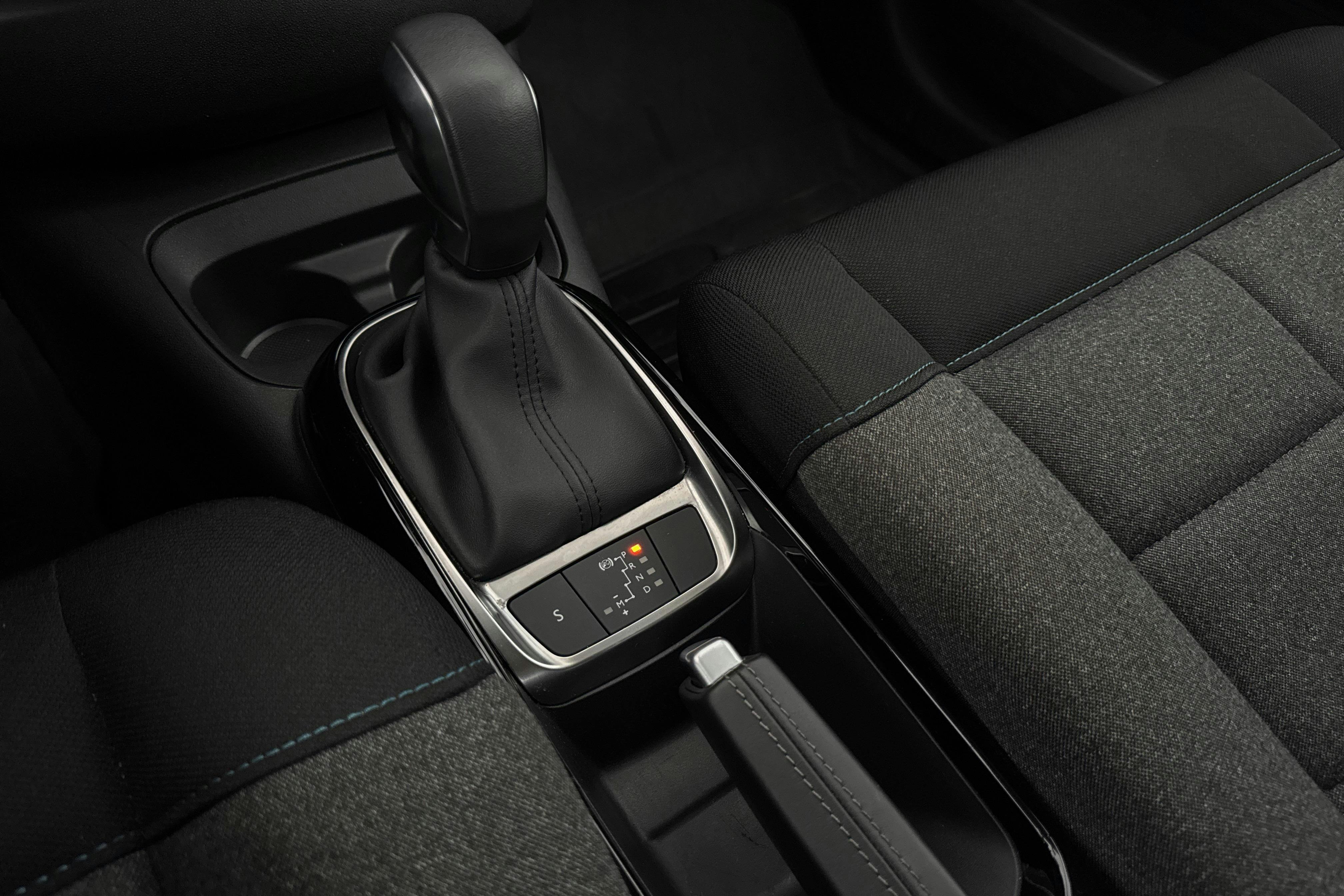 Vehicle Image 15