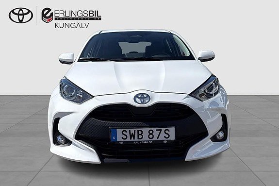Vehicle Image 6