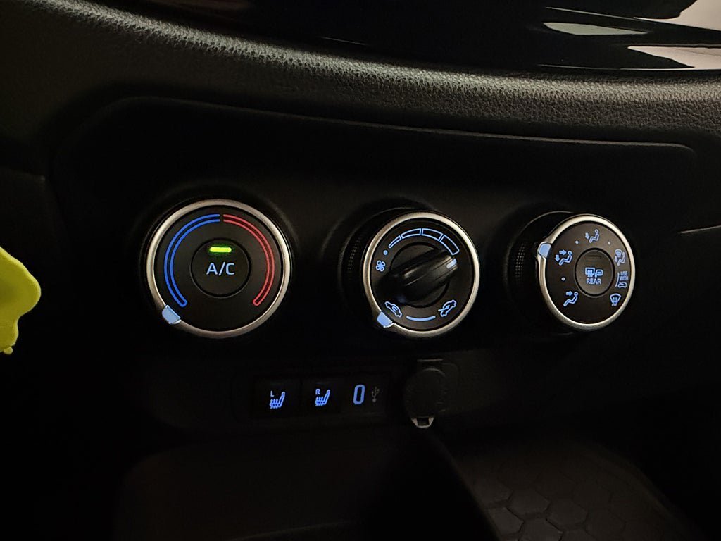 Vehicle Image 23