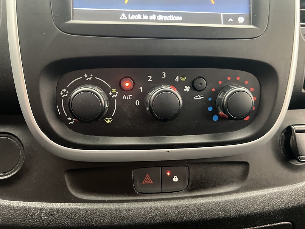 Vehicle Image 27