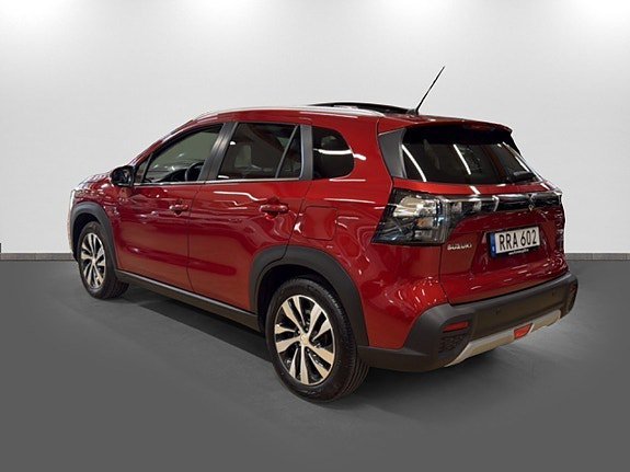 Vehicle Image 6
