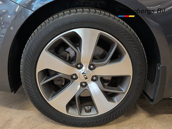Vehicle Image 23