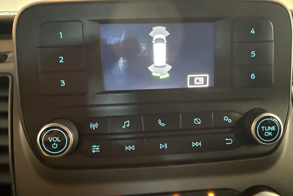 Vehicle Image 10