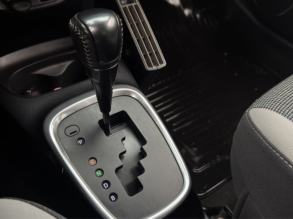 Vehicle Image 21
