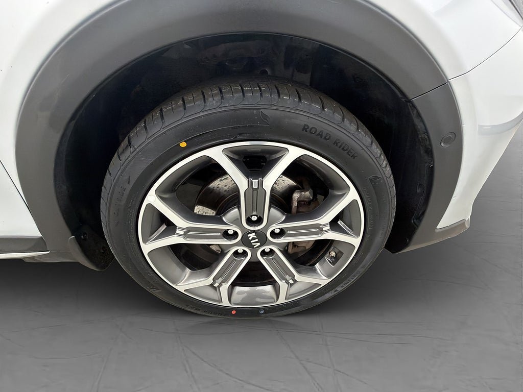 Vehicle Image 35