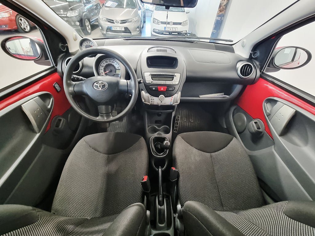 Vehicle Image 11