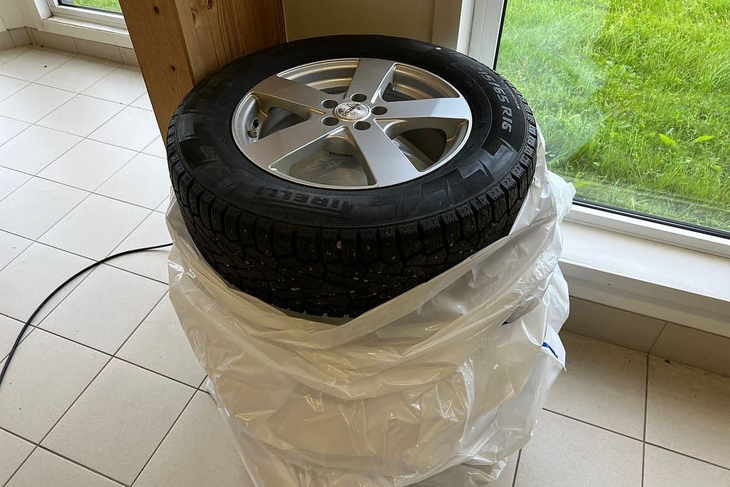 Vehicle Image 21