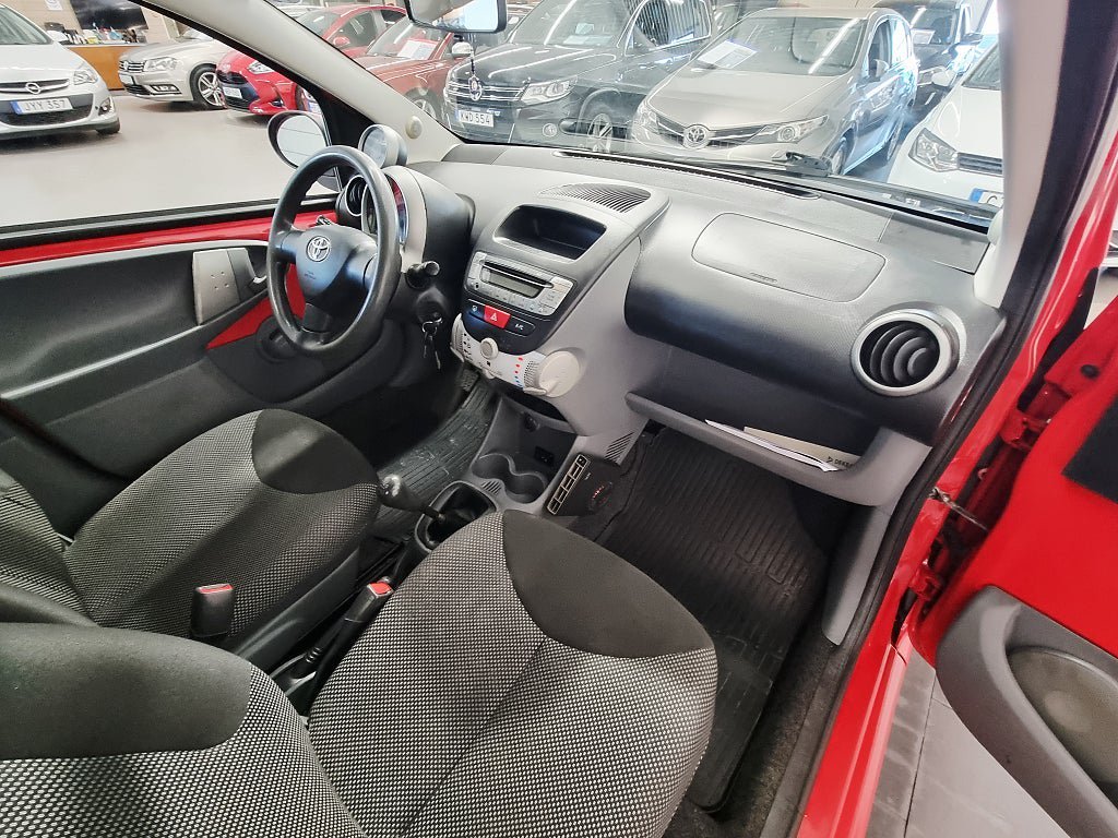 Vehicle Image 15