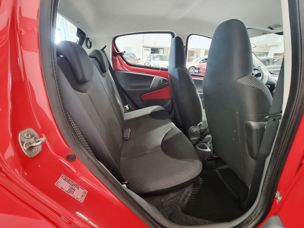 Vehicle Image 17