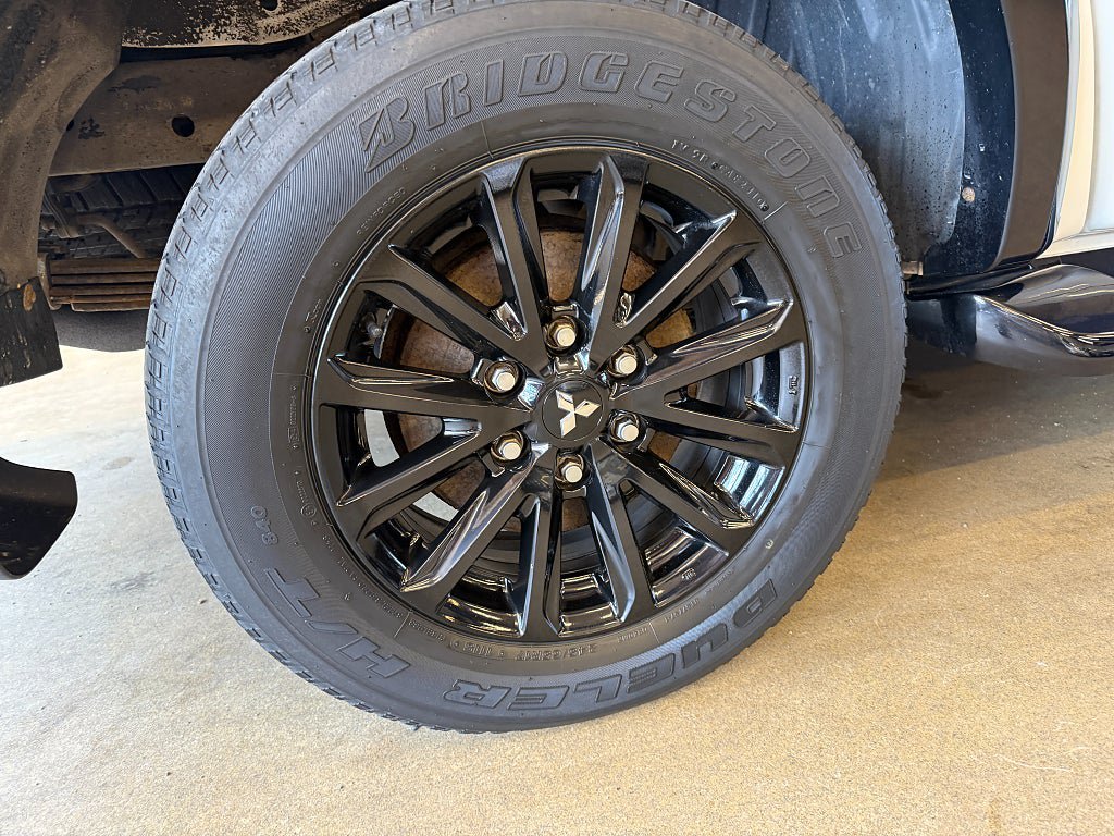 Vehicle Image 13
