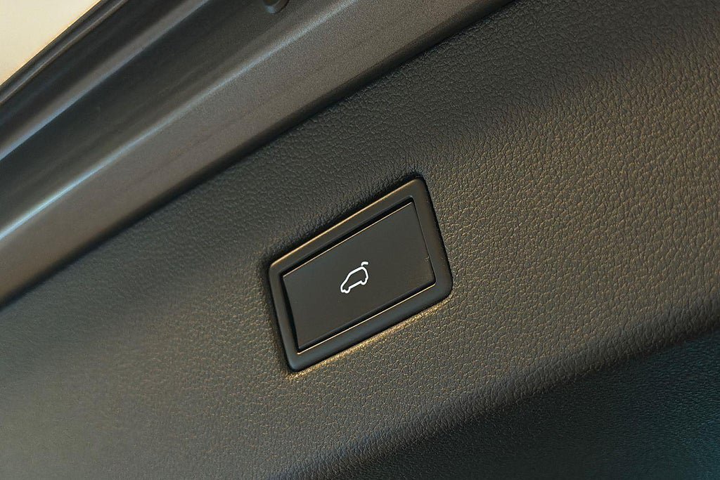 Vehicle Image 25