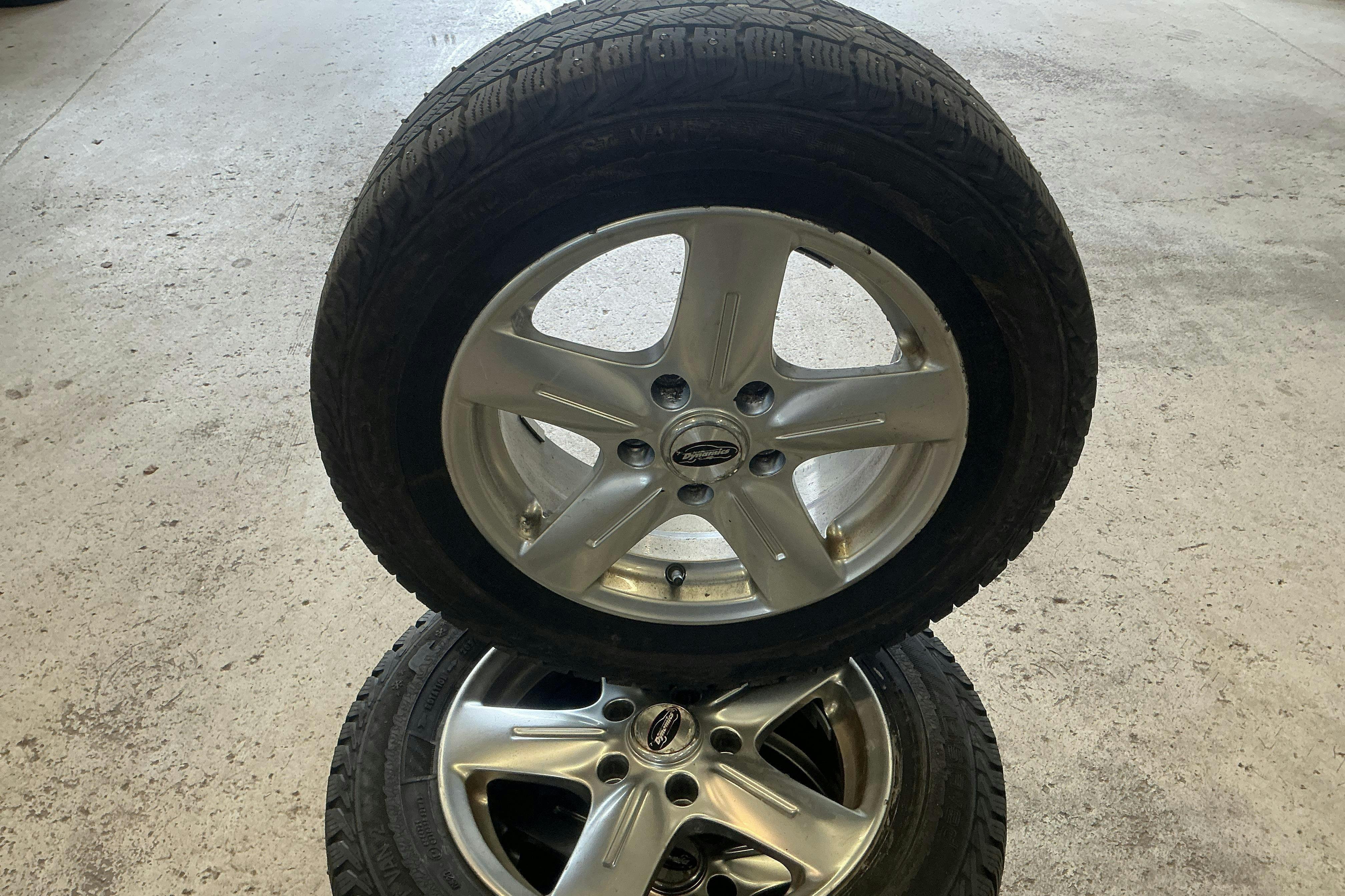Vehicle Image 14
