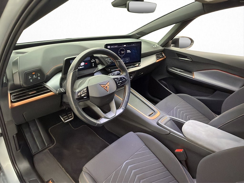Vehicle Image 10