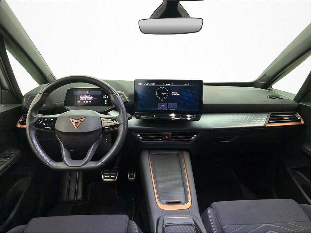 Vehicle Image 12