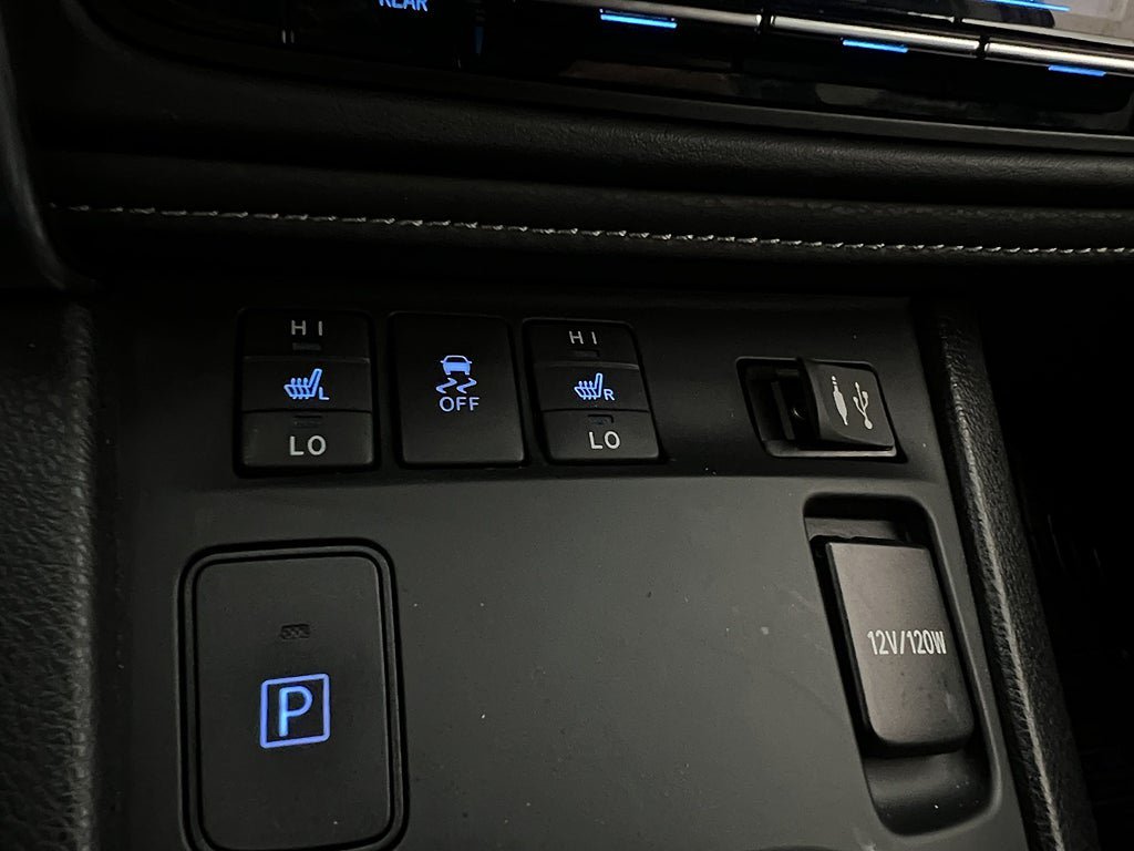 Vehicle Image 22