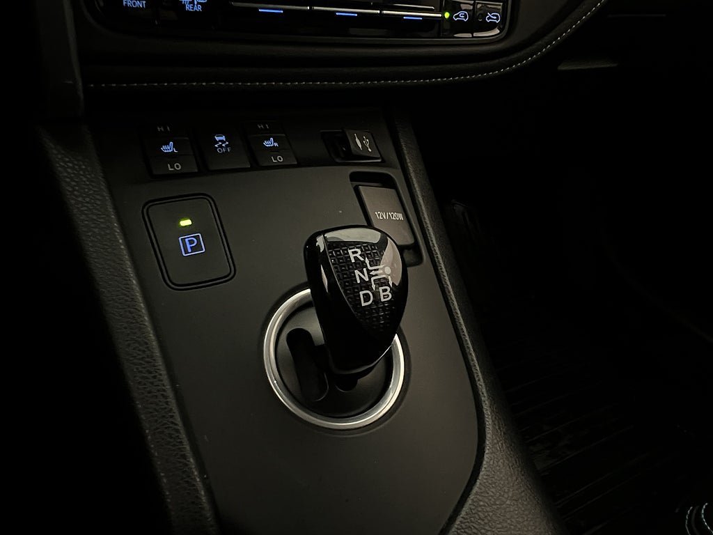 Vehicle Image 24
