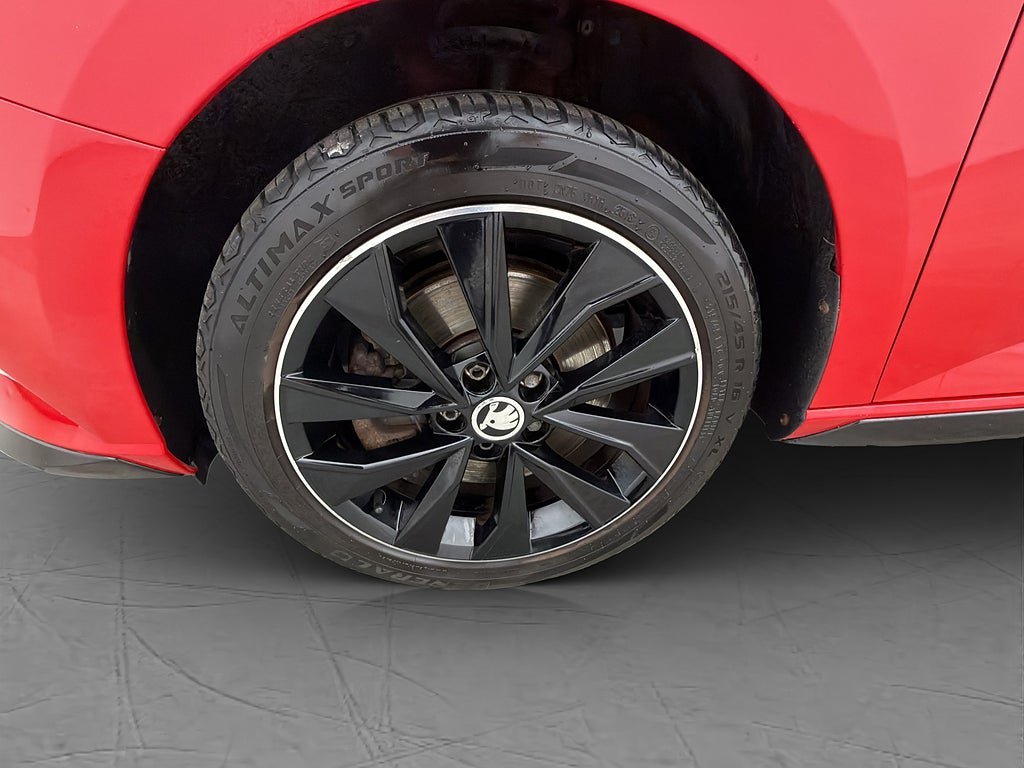Vehicle Image 30