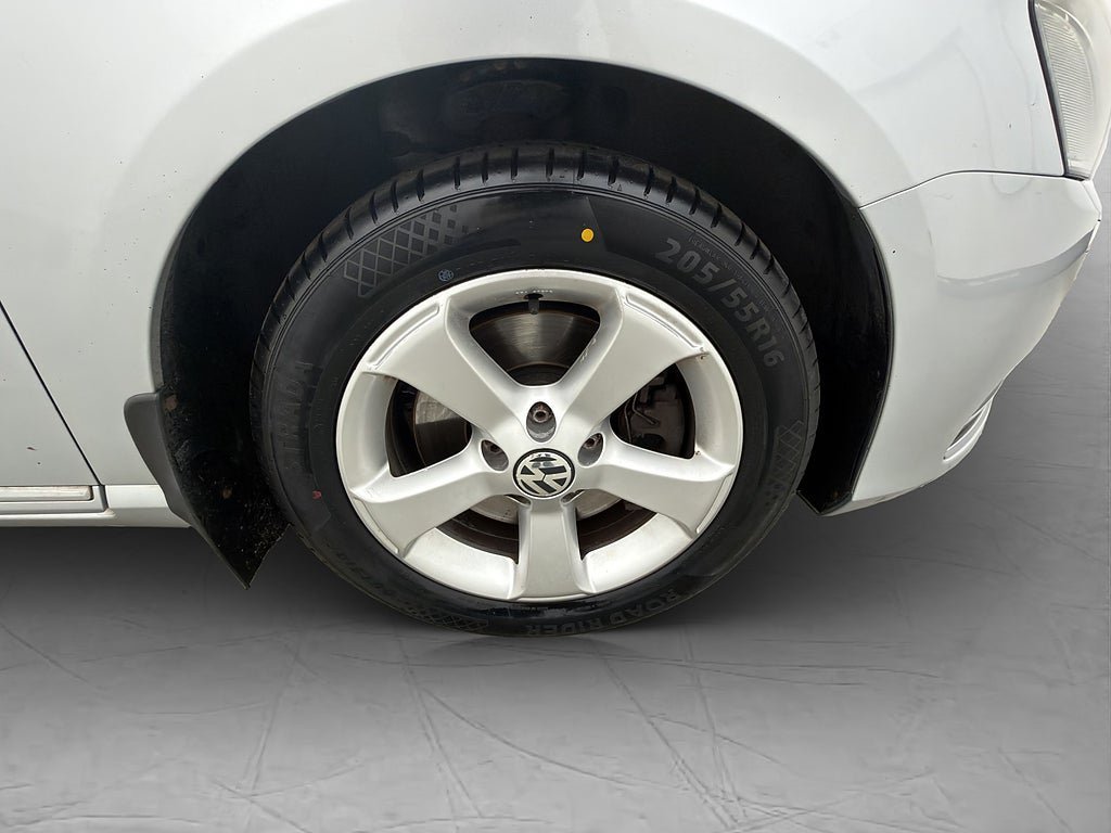 Vehicle Image 30