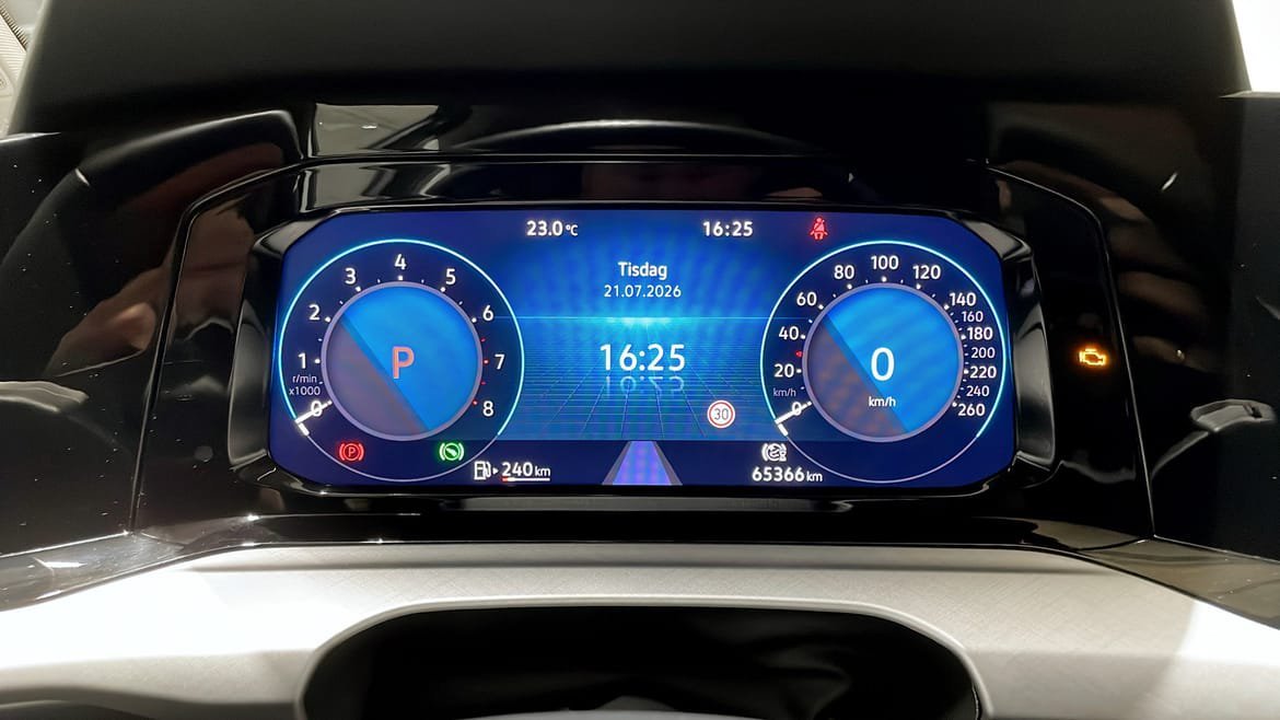 Vehicle Image 13