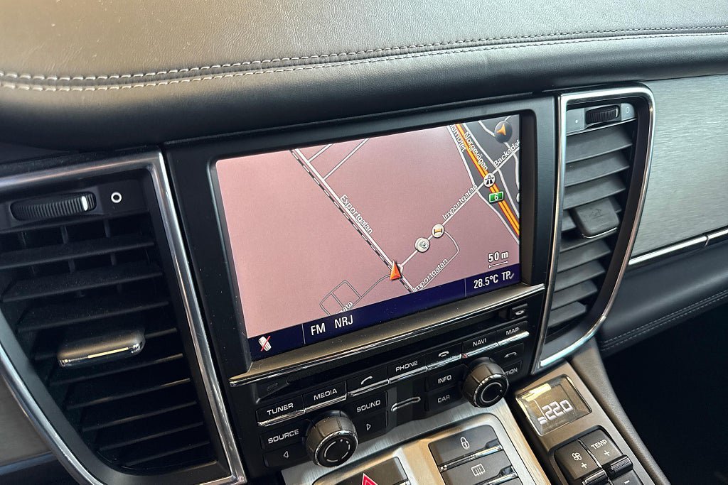 Vehicle Image 22