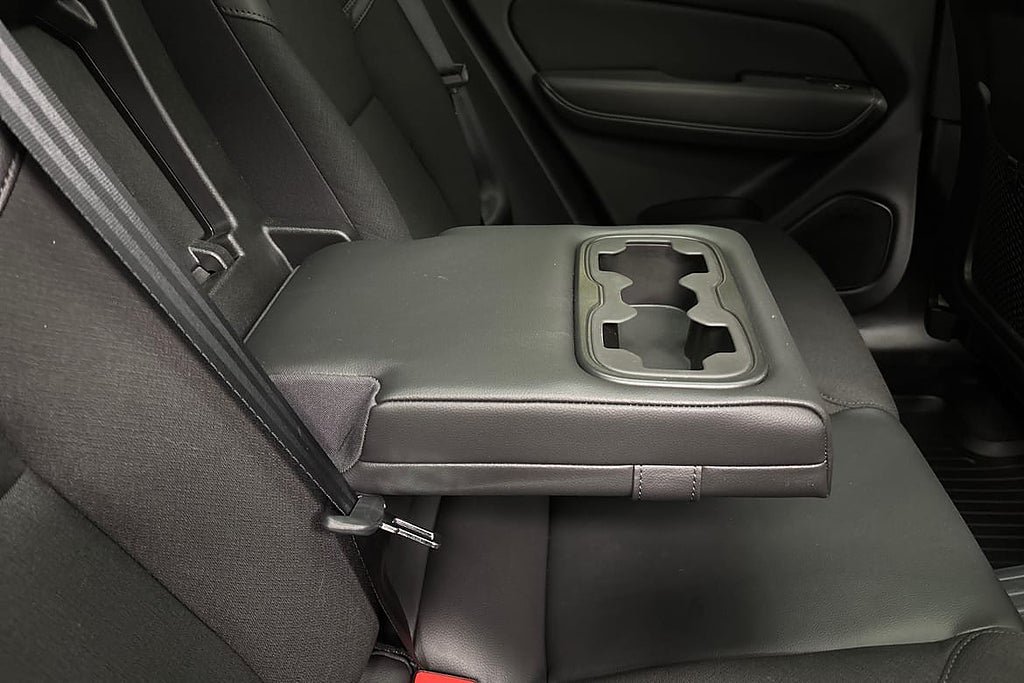 Vehicle Image 16