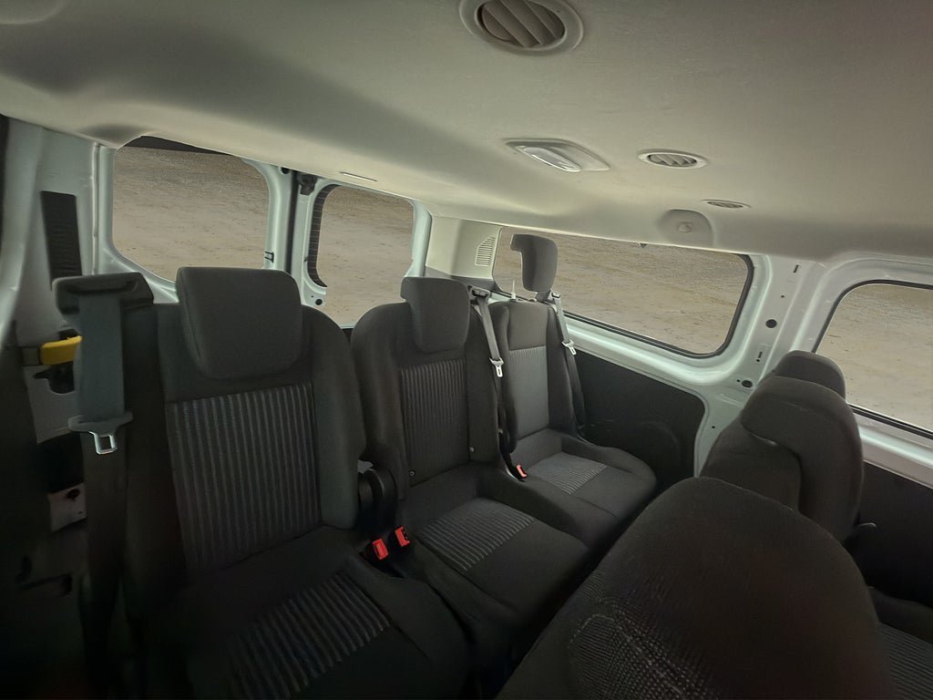 Vehicle Image 25