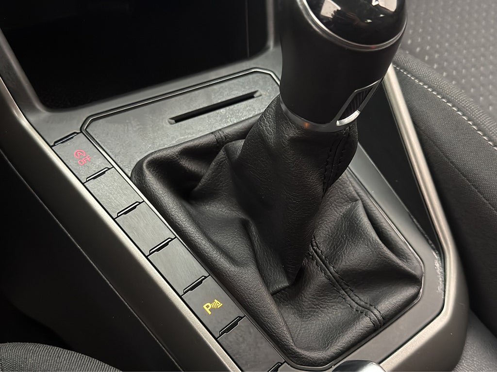 Vehicle Image 26