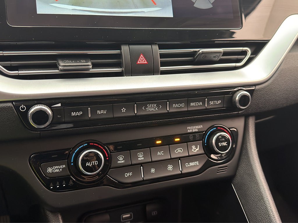 Vehicle Image 26