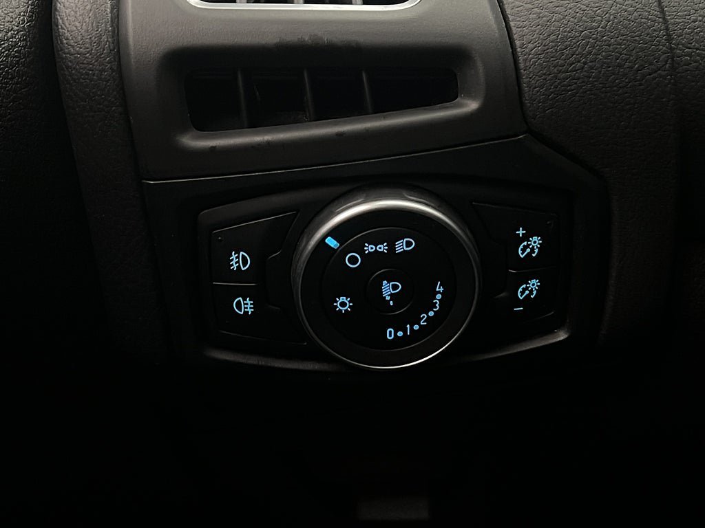 Vehicle Image 24