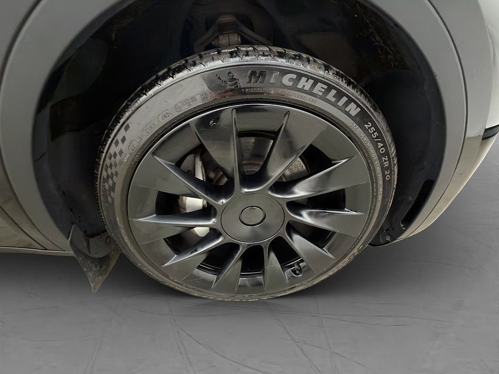 Vehicle Image 35