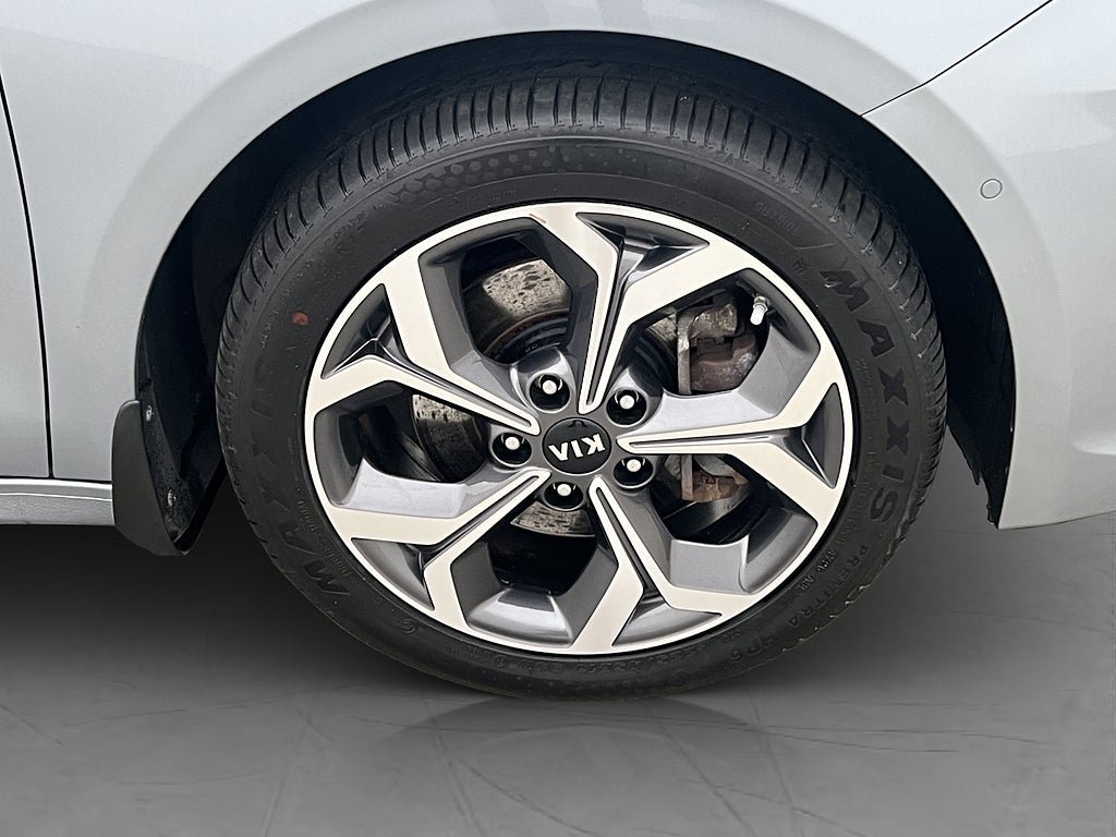 Vehicle Image 35